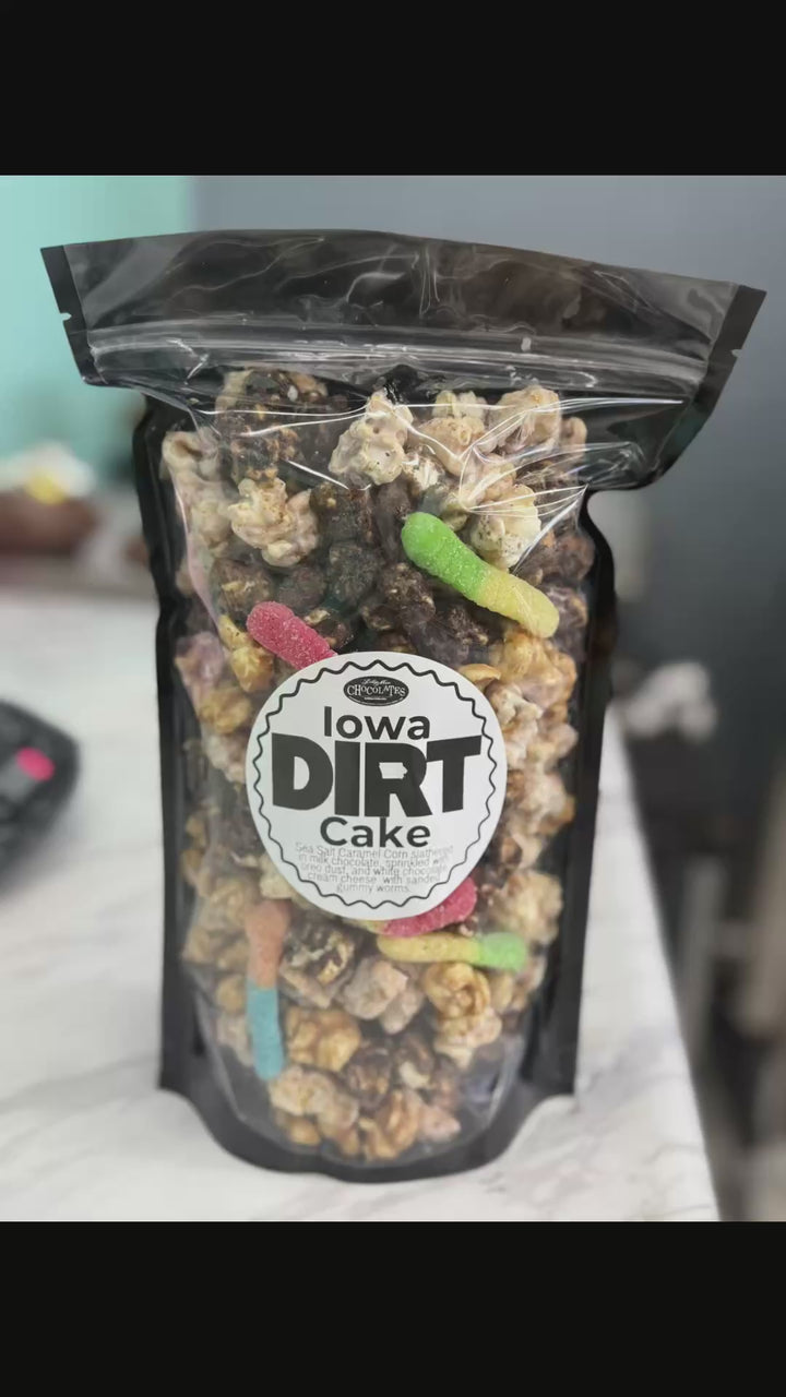 Iowa Dirt Cake Popcorn