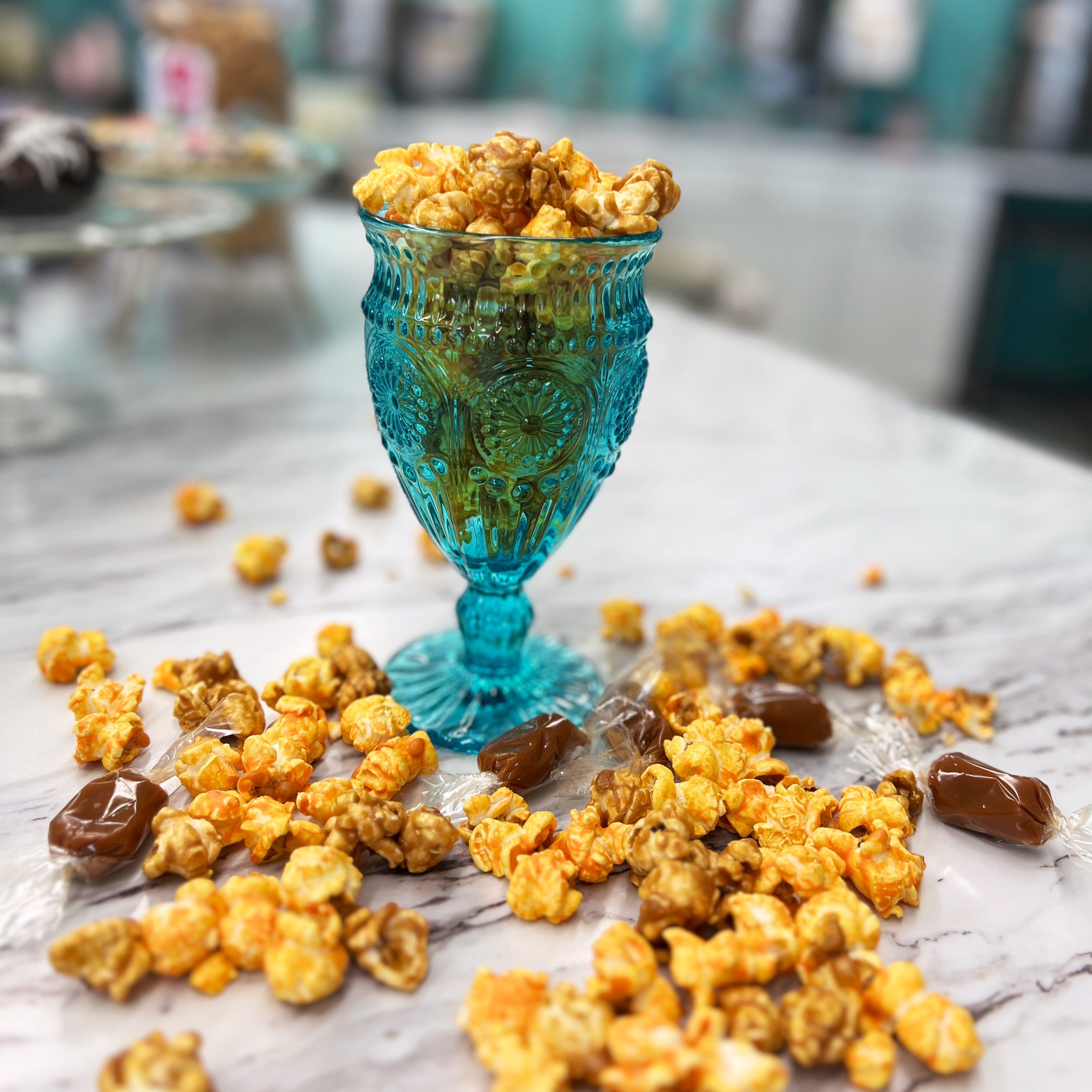 Mae's Mix - Cheddar and Caramel Popcorn – Lillie Mae Chocolates
