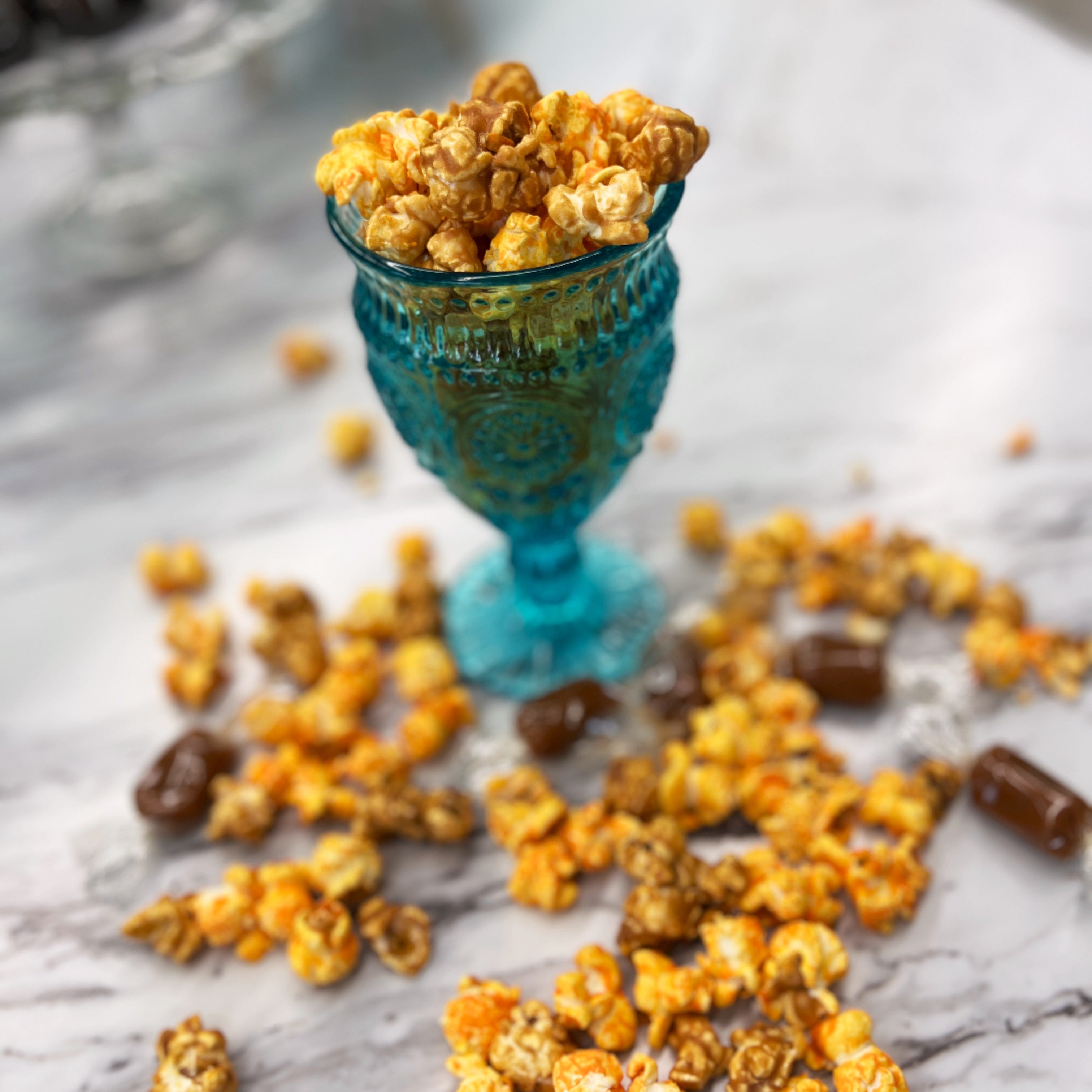 Mae's Mix - Cheddar and Caramel Popcorn – Lillie Mae Chocolates